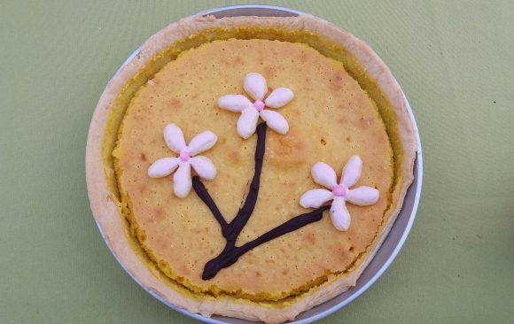 Tarta de almendra con pasta hojaldrada