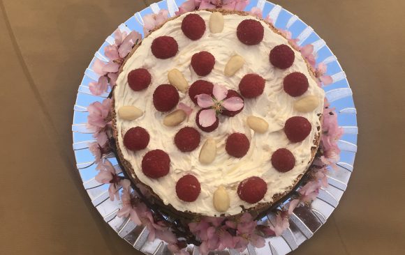 Pastel de merengue de almendras 